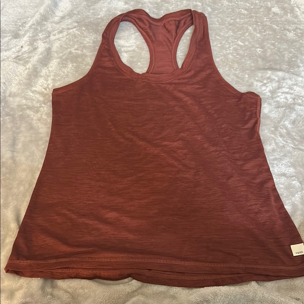 Vuori Women's Tank Top in Rust Red
